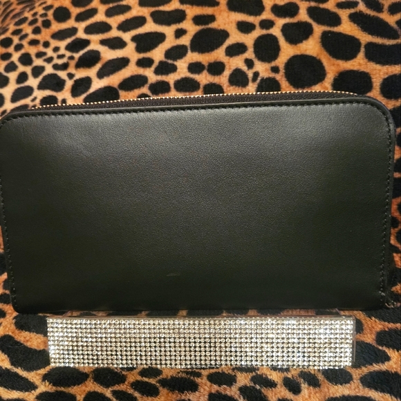 BURBERRY🆕️Black Long Zip Around Wallet/ Pebbled & Smooth Leather W COA - Picture 3 of 9